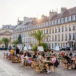 Le Castel D'orne - Piscine Et Terrasse *