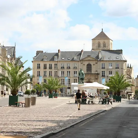 Appartement Le Castel D'orne - Piscine Et Terrasse