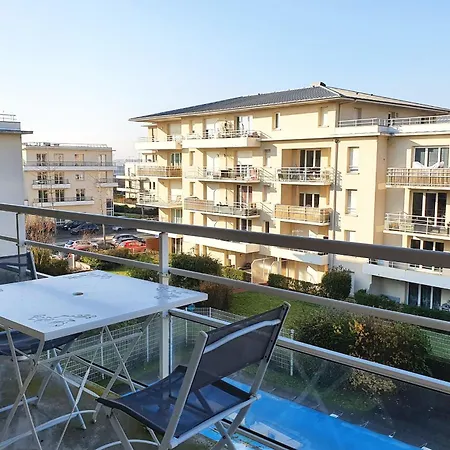 Le Castel D'Orne - Piscine Et Terrasse